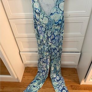Lilly Pulitzer xs Jump suit  Blue and White Floral Jumpsuit